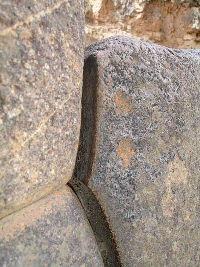 Каменные блоки